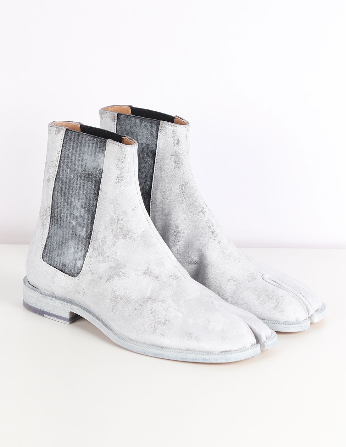 black and white chelsea boots